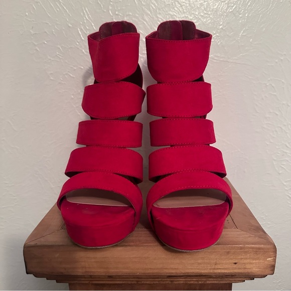 Candie's CA Spicy Red Heels Women's Size 9.5 NIB - Picture 2 of 7